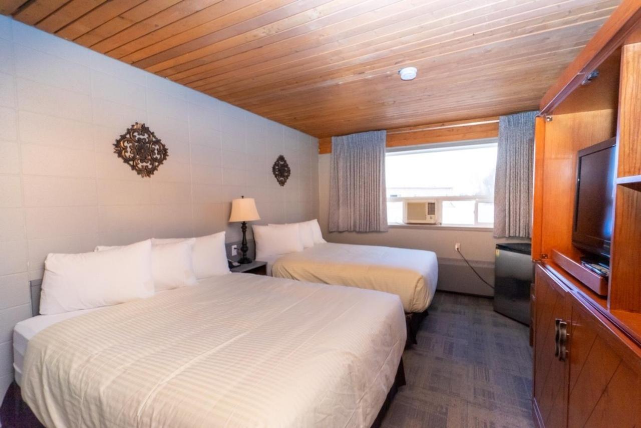 Vegreville Garden Inn Εξωτερικό φωτογραφία