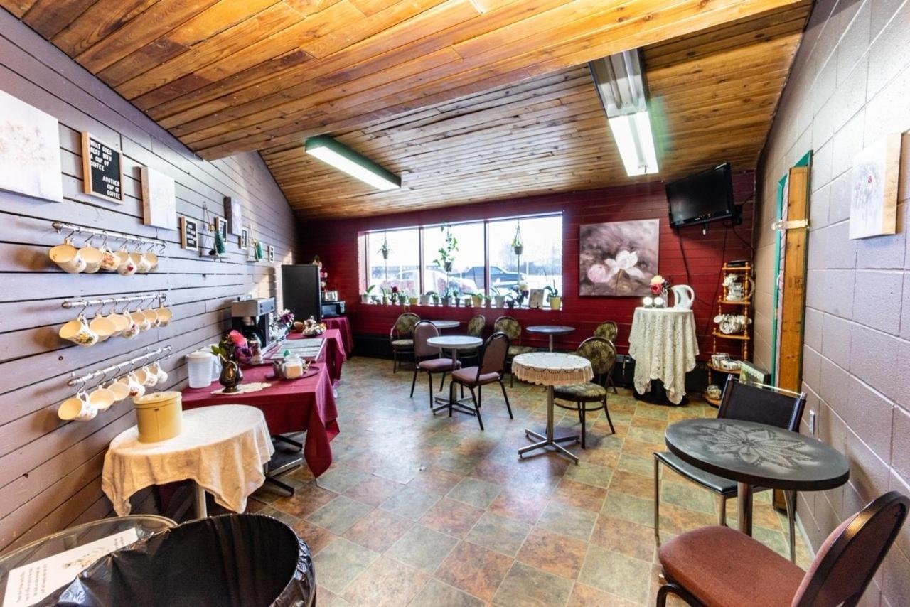 Vegreville Garden Inn Εξωτερικό φωτογραφία