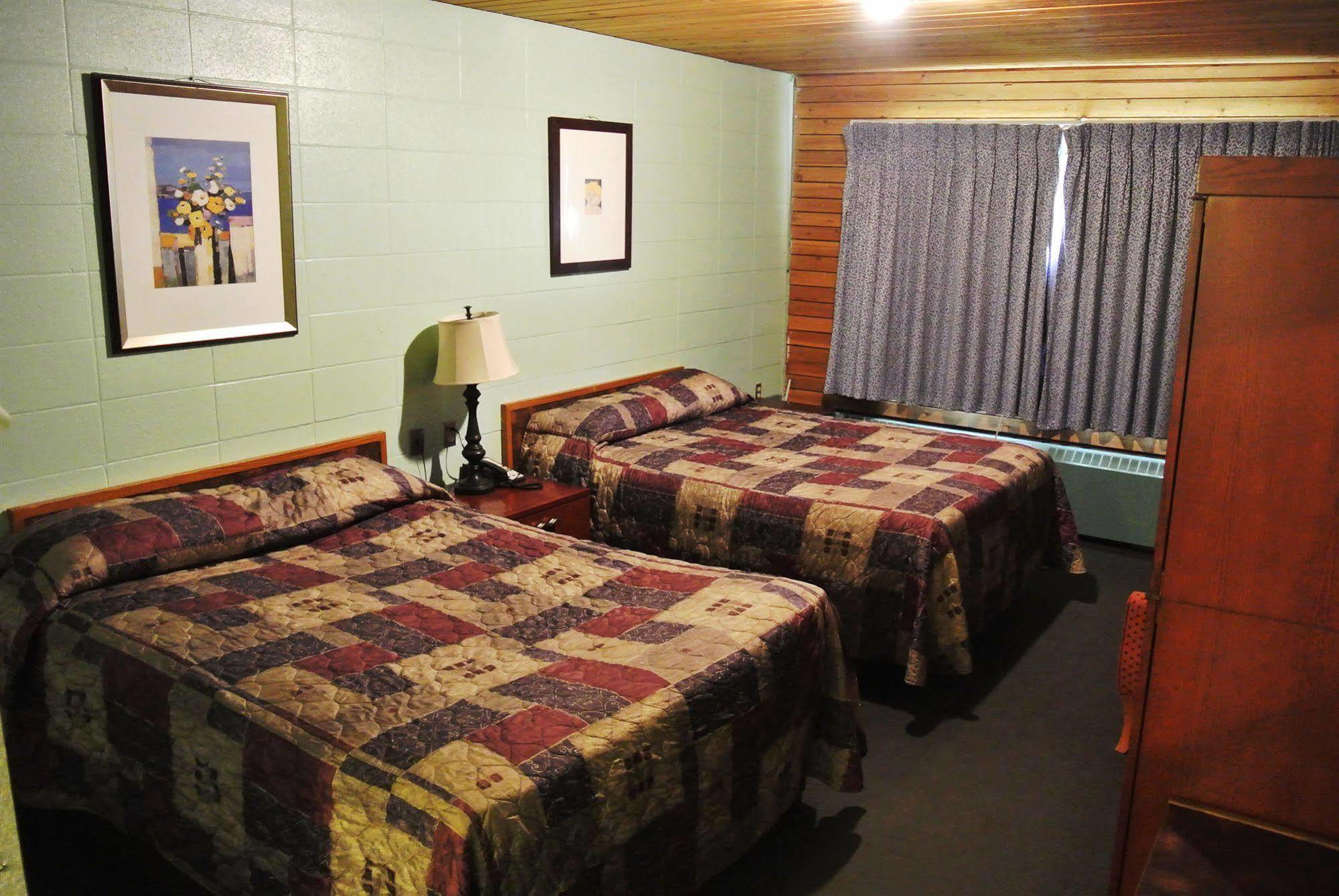 Vegreville Garden Inn Εξωτερικό φωτογραφία