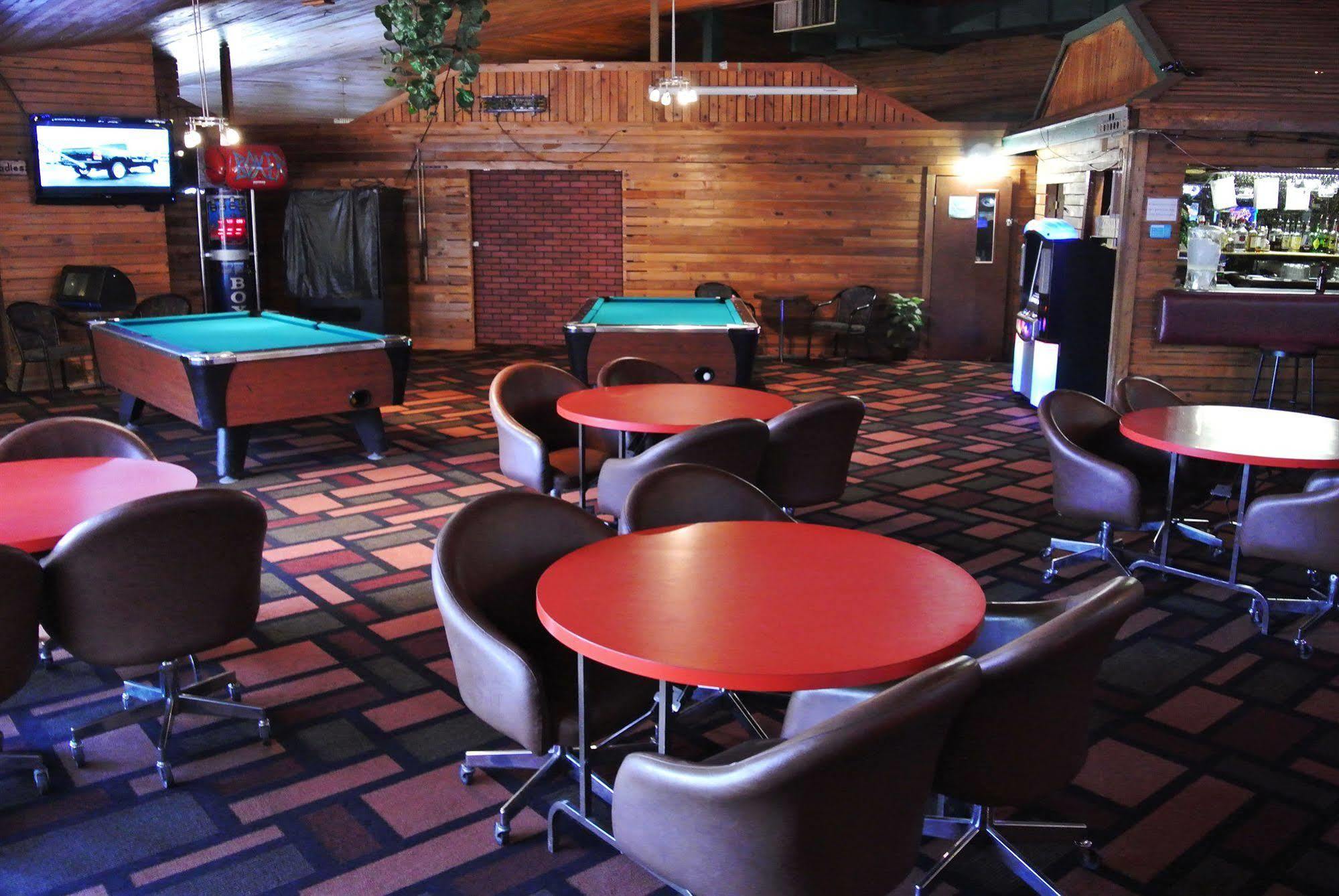 Vegreville Garden Inn Εξωτερικό φωτογραφία